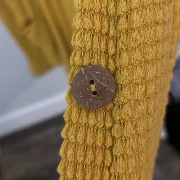 Native People Cardigan - Picture 3 of 4